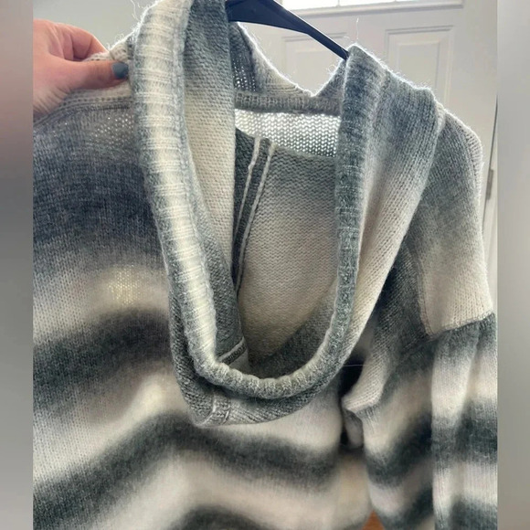 Something Navy Ombré Striped Sweater Hoodie - Picture 5 of 9